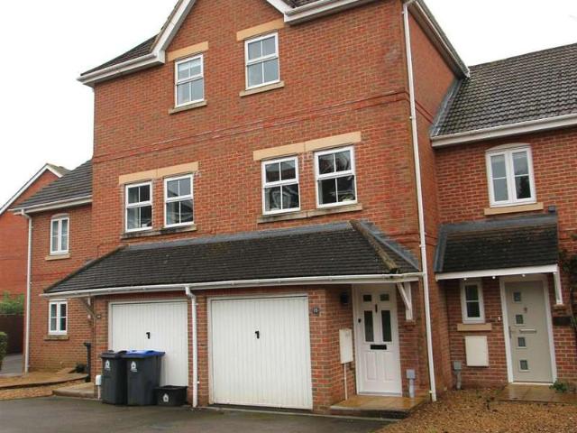 Townhouse for sale in Salisbury, Wiltshire