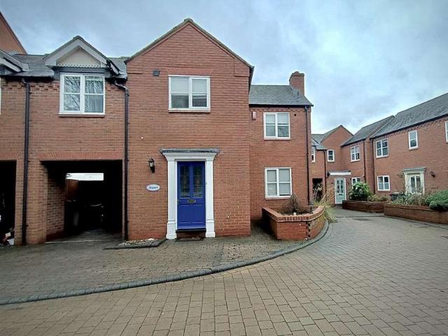 Townhouse for sale in Milverton, Green Close