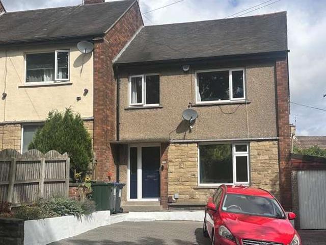 Townhouse for sale in Greengates, West Yorkshire
