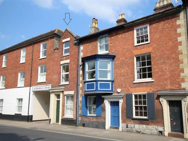 Townhouse for sale in Salisbury, Wiltshire