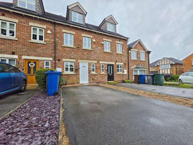 Townhouse for sale in Athersley North, South Yorkshire