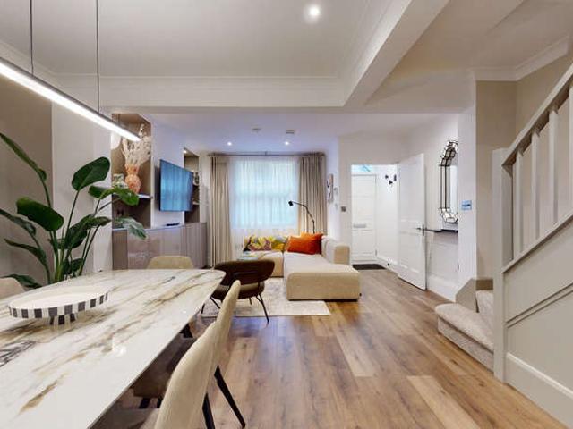Townhouse for rent in Knightsbridge, Knightsbridge
