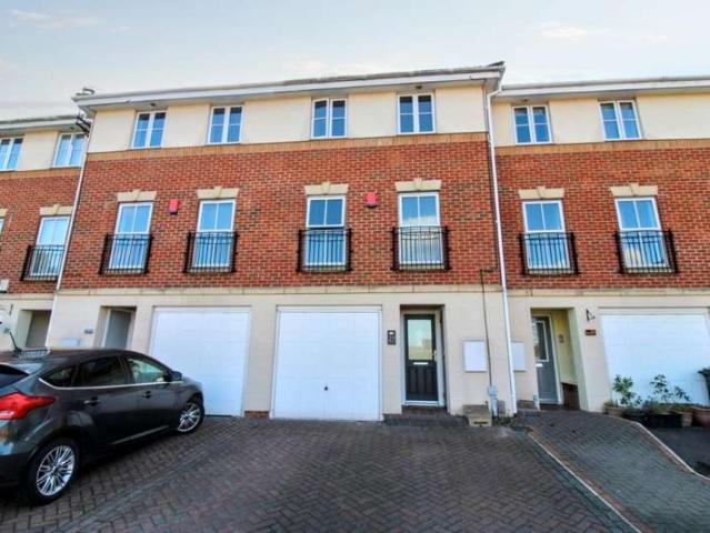 Townhouse for sale in Redbrook, Barnsley