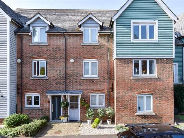 Townhouse for sale in New Hythe, Tonbridge and Malling