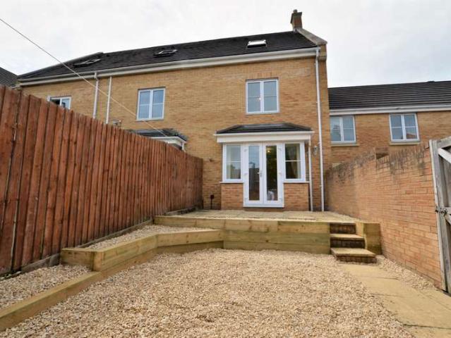 Townhouse for rent in Bradley Stoke