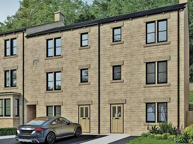 Townhouse for sale in Charlesworth, East Midlands