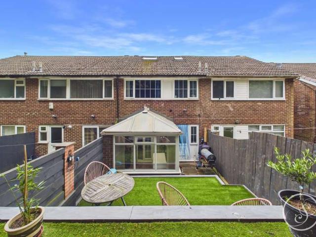 Townhouse for sale in West Yorkshire