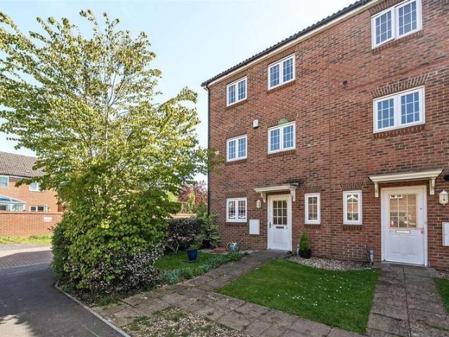 Townhouse for sale in Winnersh