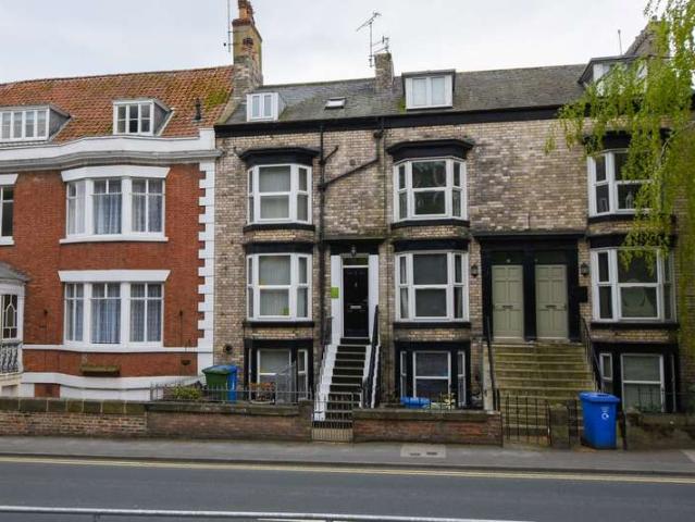 Townhouse for sale in Whitby, North Yorkshire