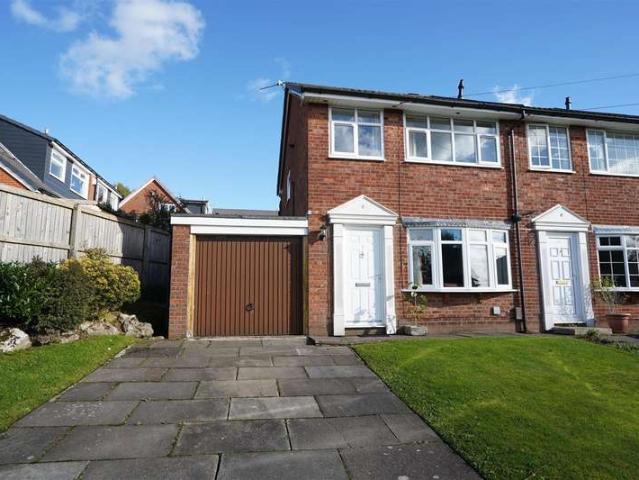 Townhouse for sale in Horwich, Bolton