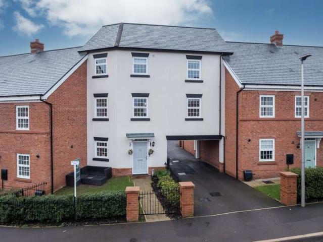 Townhouse for sale in Tarporley