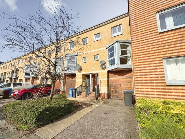 Townhouse for sale in Stoke, Ipswich