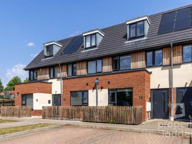 Townhouse for sale in New Catton, East Bank