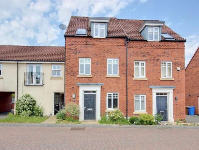 Townhouse for sale in Molescroft