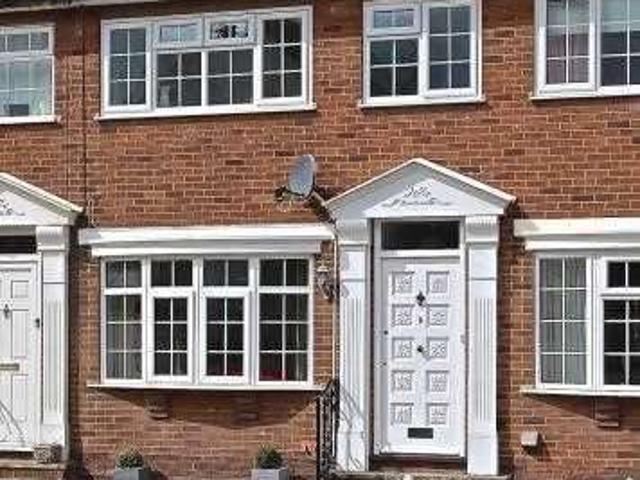 Townhouse for rent in Barton In Fabis, East Midlands