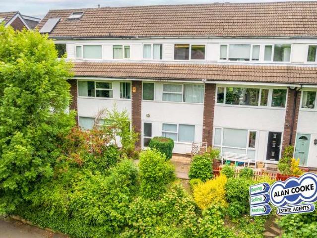 Townhouse for sale in West Yorkshire
