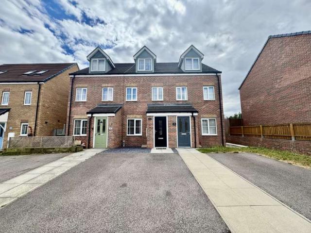 Townhouse for sale in Peterlee