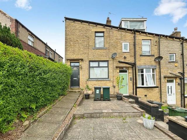 Townhouse for sale in Slack Side, West Yorkshire
