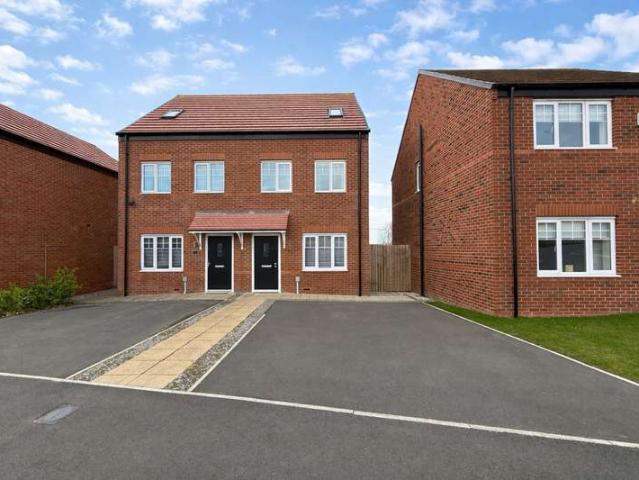Townhouse for sale in Hylton Red House Estate, Tyne And Wear