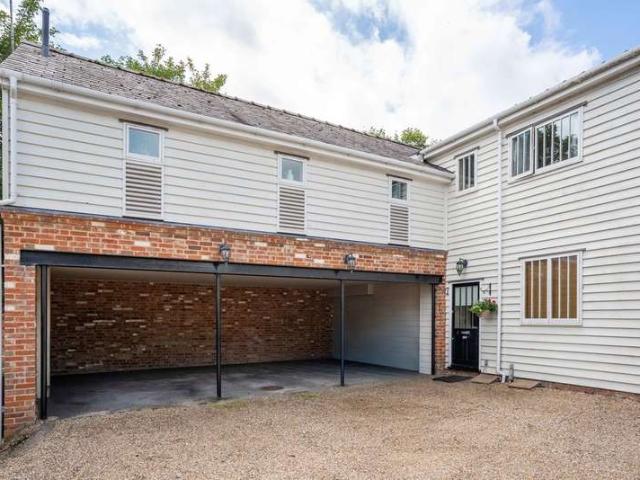 Townhouse for sale in Chedburgh, Suffolk