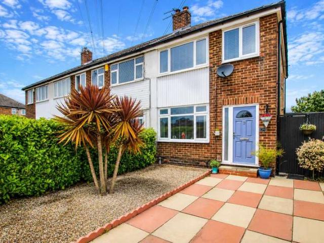 Townhouse for sale in West Yorkshire