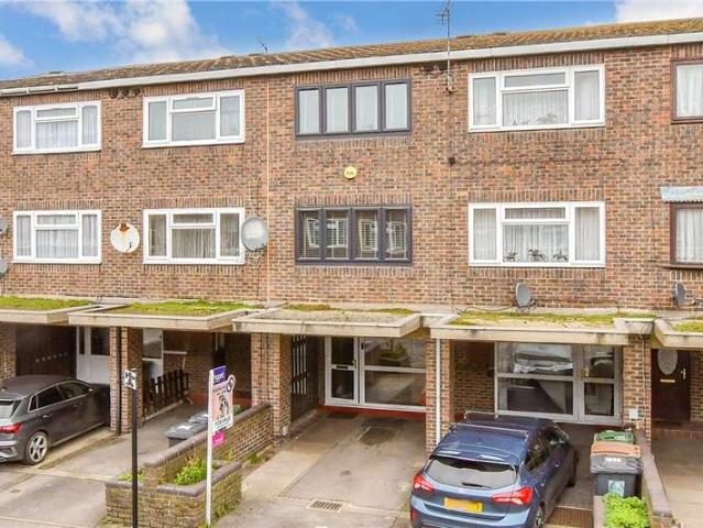 Townhouse for sale in Leytonstone, Greater London