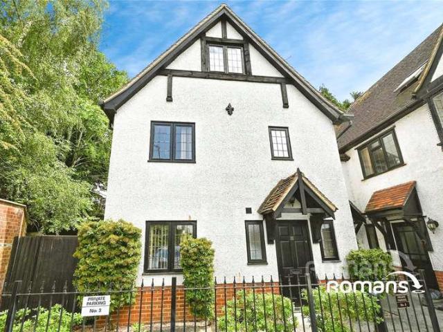 Townhouse for sale in Easthampstead, Bracknell