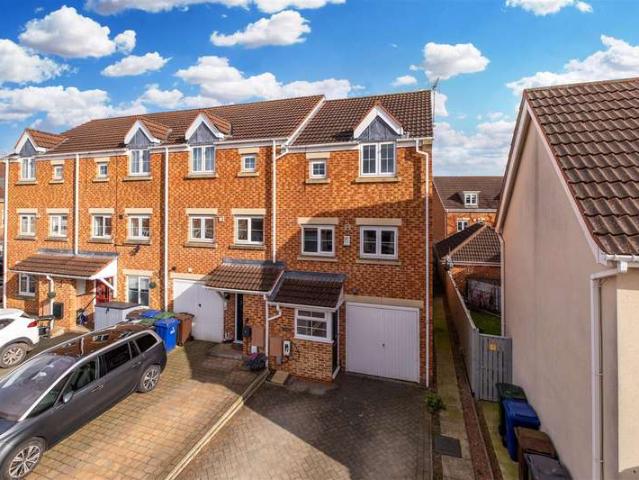 Townhouse for sale in South Milford