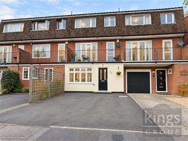Townhouse for sale in Waltham Abbey, Epping Forest