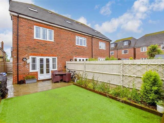 Townhouse for sale in Clapham, West Sussex