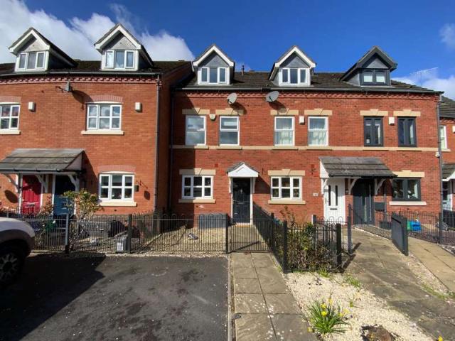 Townhouse for sale in Hasbury, West Midlands