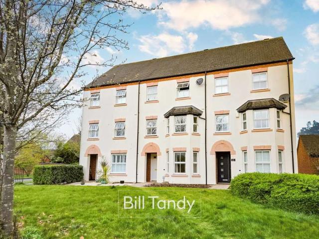 Townhouse for sale in Lichfield, Boley Park
