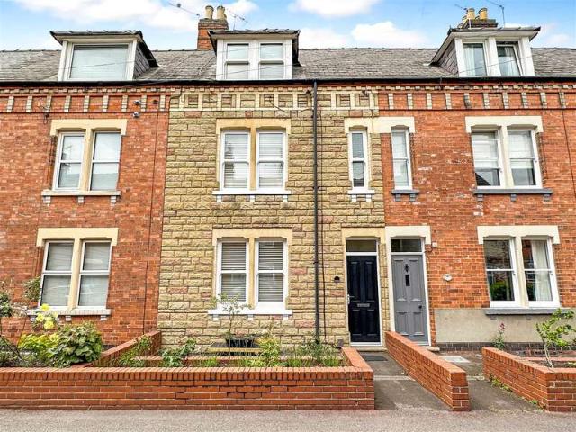 Townhouse for sale in New Town, Alverton