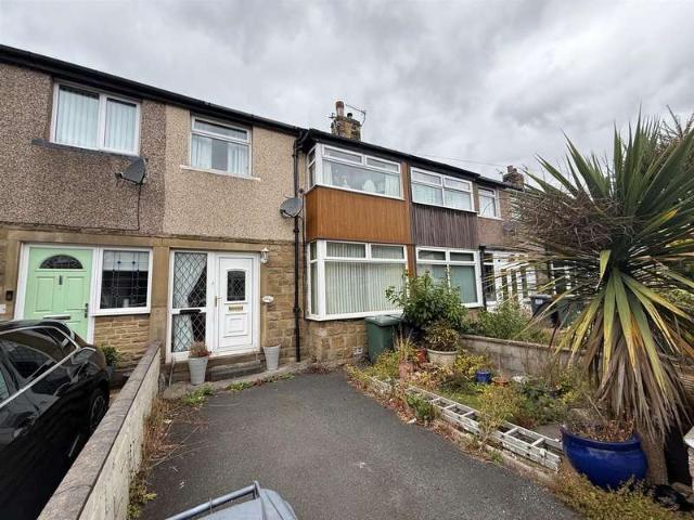 Townhouse for sale in Wrose, West Yorkshire