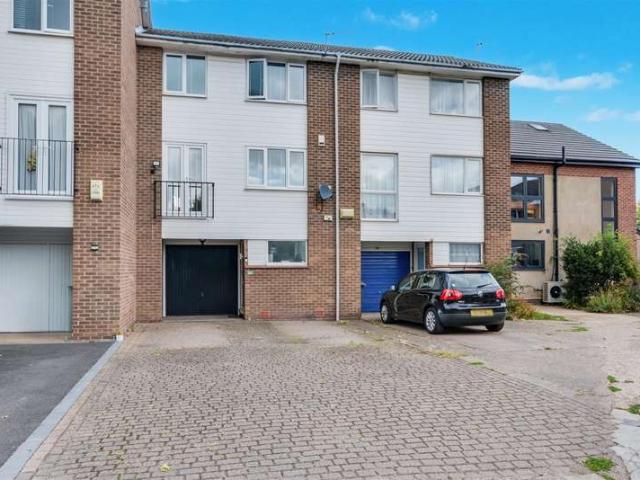 Townhouse for sale in Attenborough, East Midlands