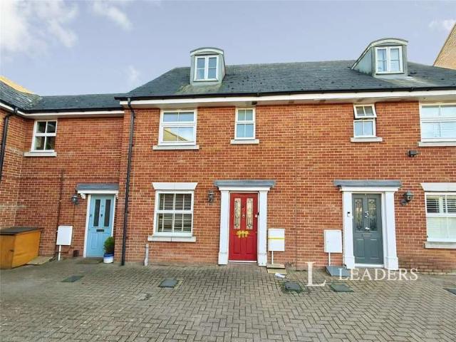 Townhouse for sale in Old Heath, Fordham Heath