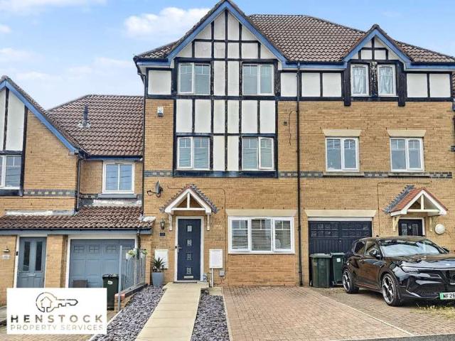 Townhouse for sale in Burnedge, Greater Manchester
