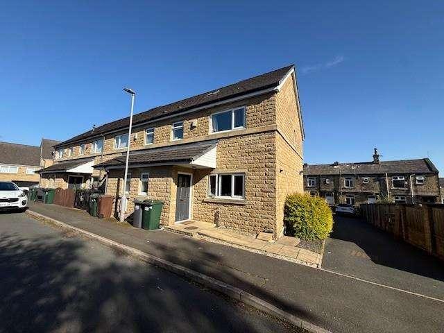 Townhouse for sale in Eccleshill, West Yorkshire