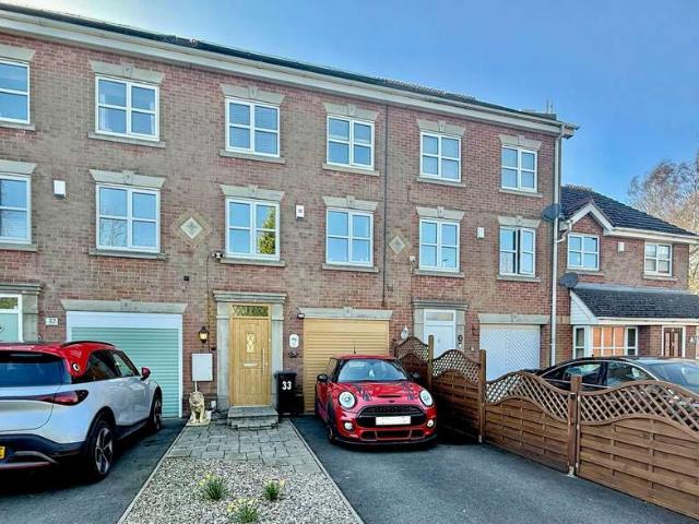 Townhouse for sale in Priory Estate, West Midlands