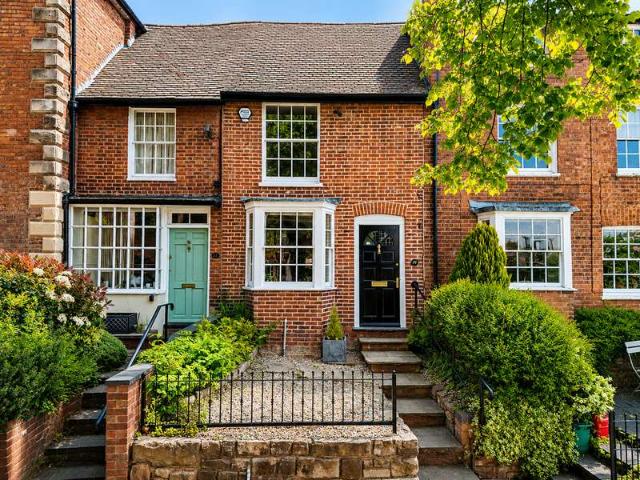 Townhouse for sale in Cliff Hill, Green Close