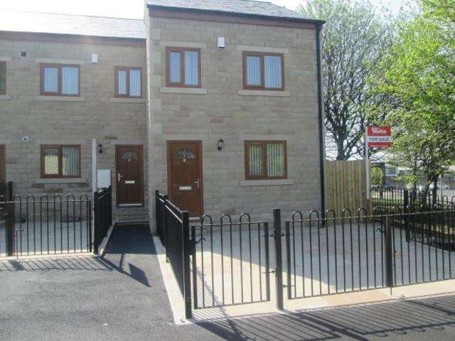 Townhouse for sale in West Bowling, West Yorkshire