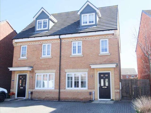 Townhouse for sale in Cramlington, Northumberland