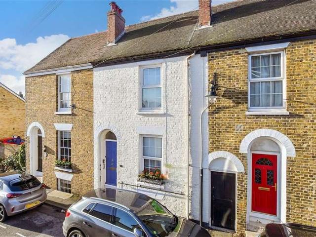 Townhouse for sale in Middle Deal, Ash