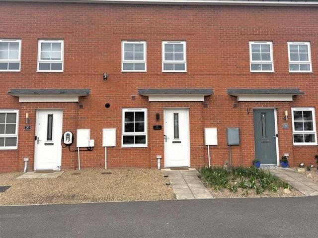 Townhouse for sale in Barlby, North Yorkshire