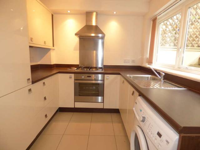 Townhouse for rent in Highweek, Bridford