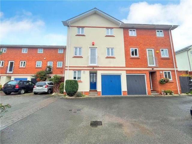 Townhouse for sale in Barbourne, Worcestershire