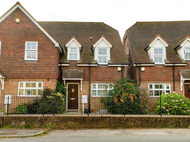 Townhouse for sale in Nettlestead Place, Maidstone