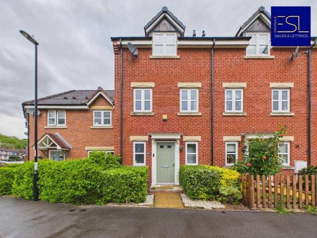 Townhouse for sale in West Midlands