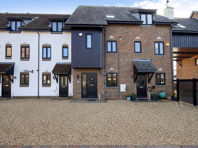 Townhouse for sale in Hythe and Dibden, Ashurst Bridge