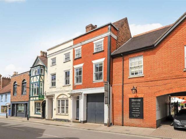 Townhouse for sale in Salisbury, Wiltshire
